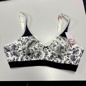 NWT wireless bra